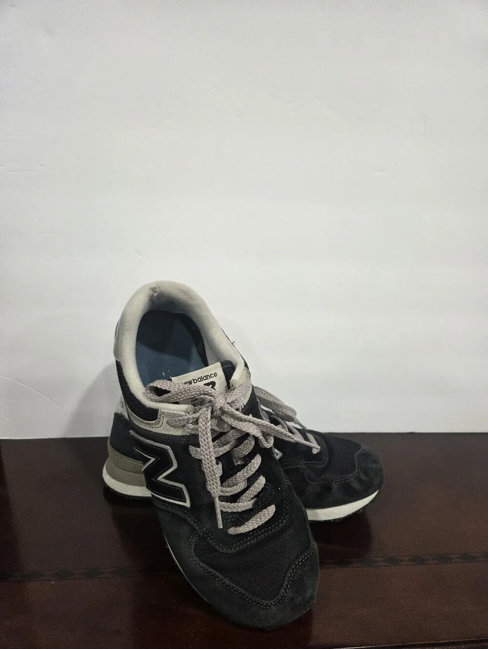 New Balance Classic 574 Black and Gray Women's Classic Sneaker Sz.8